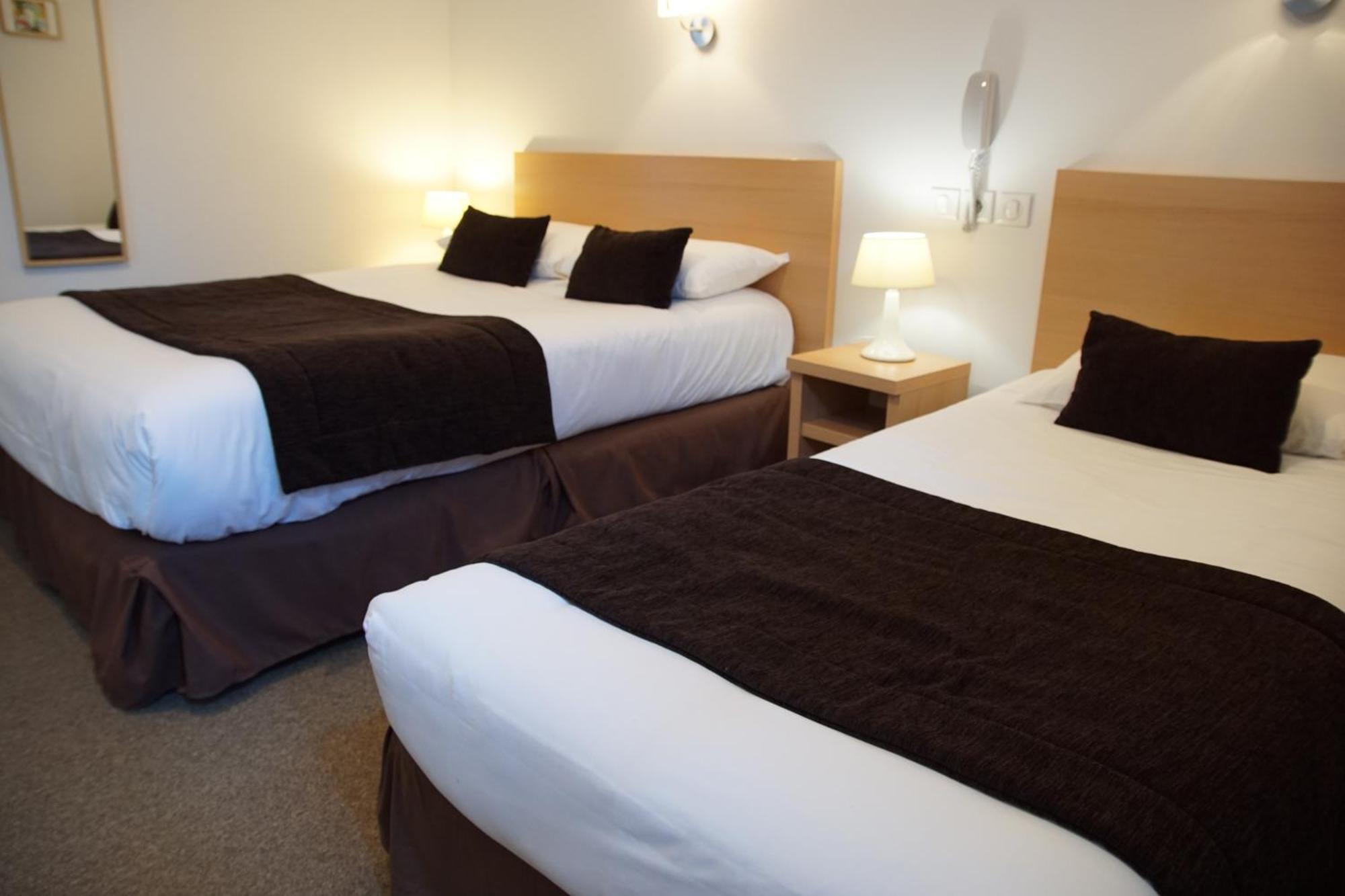 Hotel De La Rhune Ascain Room photo